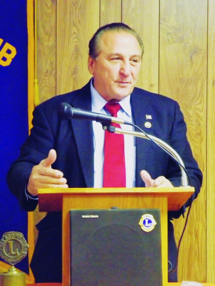 Congressional candidiate Lou Gigliotti speaks to the Linden Lions Club.